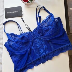 PrettyLittleThing Blue Lace Longline Bralette
